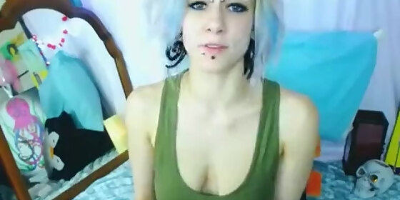 camgirl o0pepper0o flashes her big juicy tits on live webcam